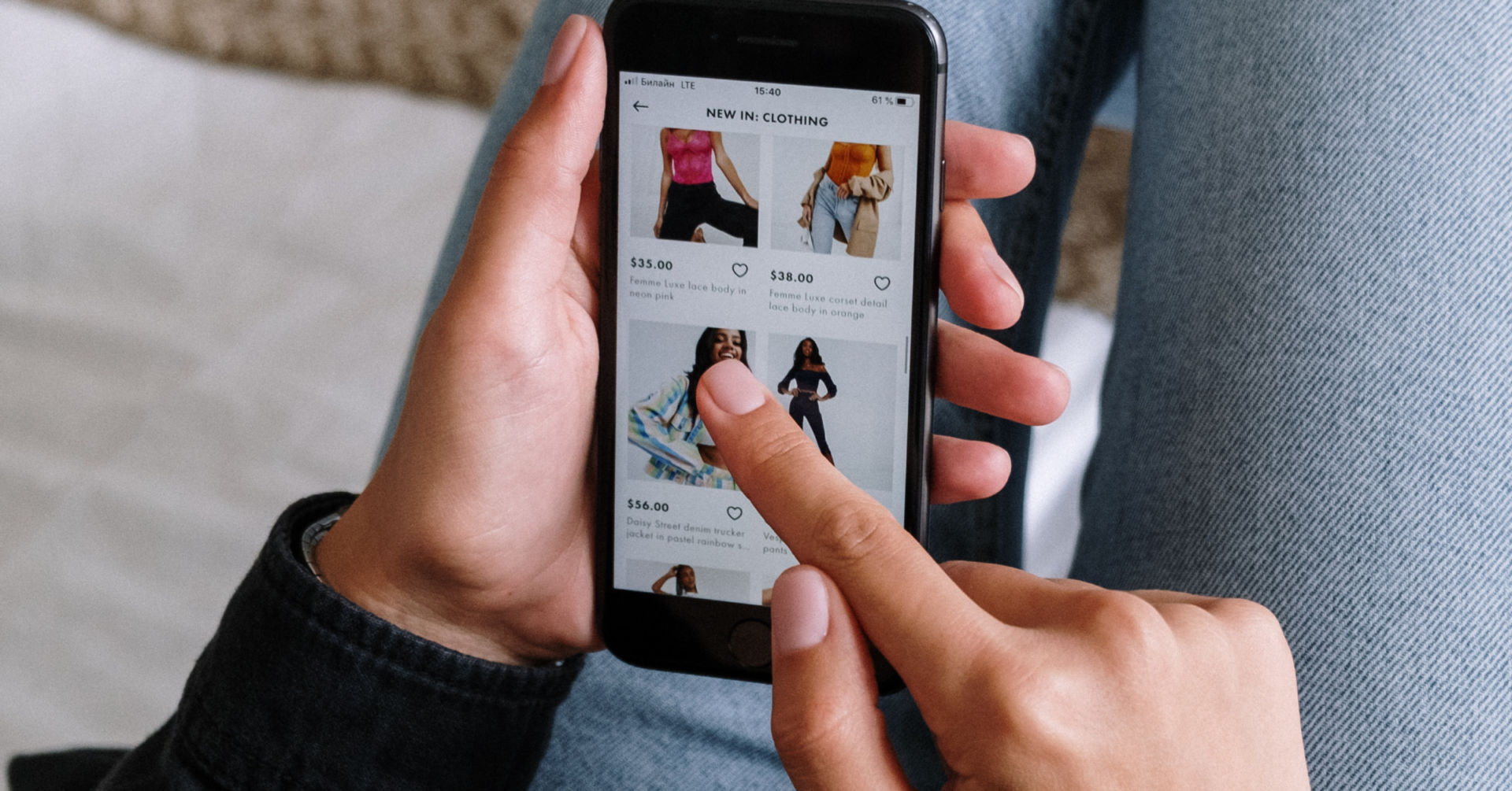 Apparel-revenue-boost-from-e-commerce